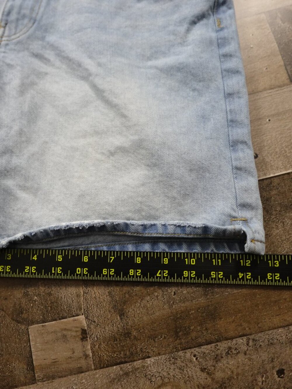 KUT from the Kloth Holly High Rise Denim Shorts Women’s Size 8 Light Wash - Picture 8 of 11